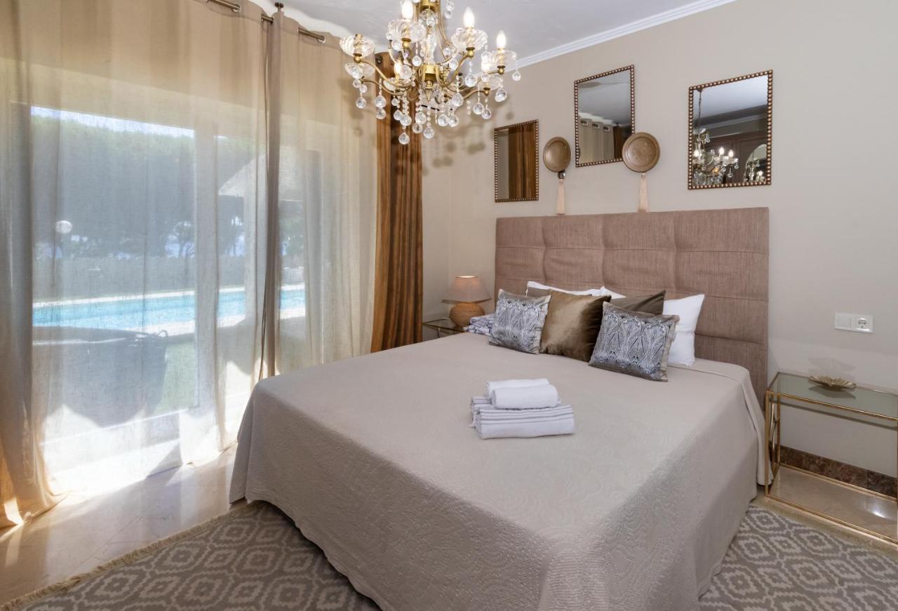 In Puerto Cabopino Holiday home Marbella
